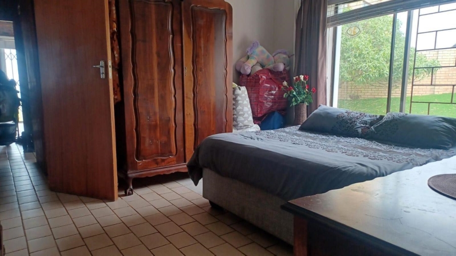 5 Bedroom Property for Sale in Dana Bay Western Cape